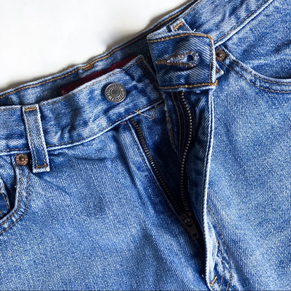 Vintage Levi’s cutoff distressed denim shorts - Picture 6 of 7